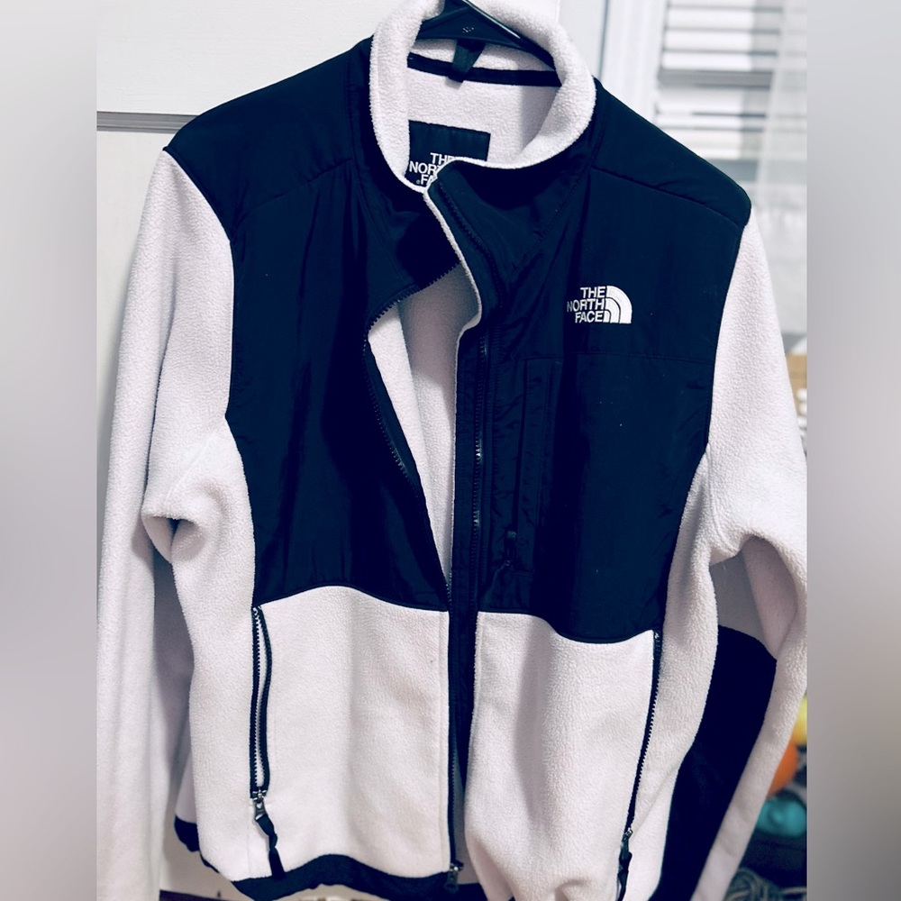 The North Face Denali Women’s Size Large (NWOT)